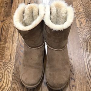 ‼️PRICE DROP‼️Bailey Bow 2 UGGS women’s 10
